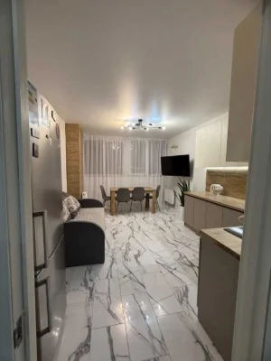 Продам 2-комнатную в новом доме