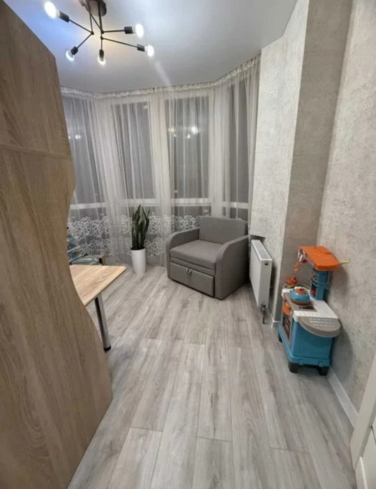 Продам 2-комнатную в новом доме