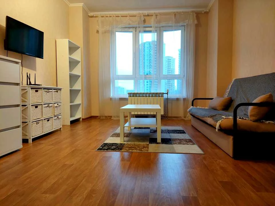 Квартира. Київ, Деміївська вул.