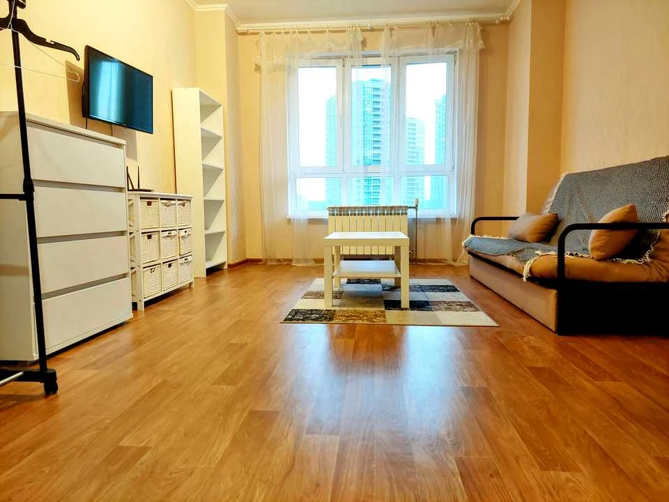 Квартира. Київ, Деміївська вул.