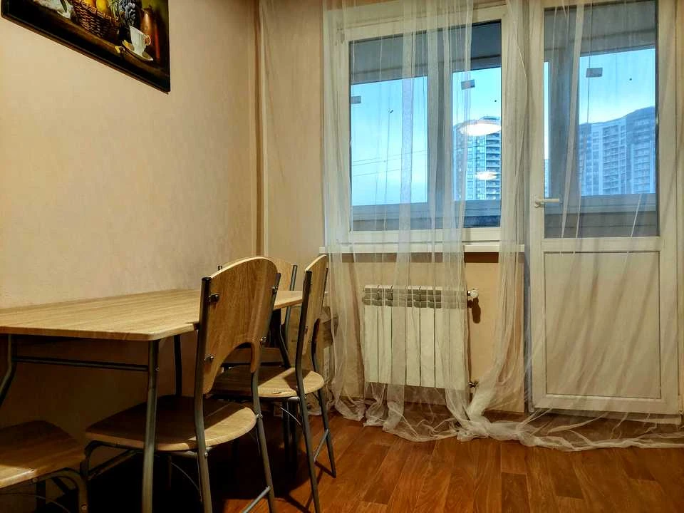 Квартира. Київ, Деміївська вул.