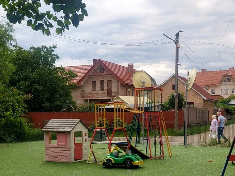 House. Line 2, вул.