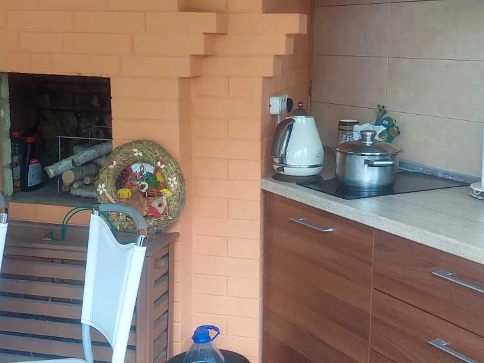 House. Line 2, вул.