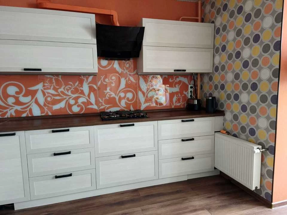 Apartment. Serzhanta Zhuzhomy Street, Mytnitsy.