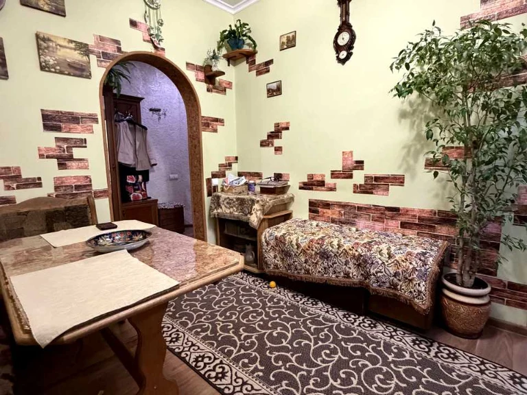 Apartment. Chernivtsi, Rudanskoho Street