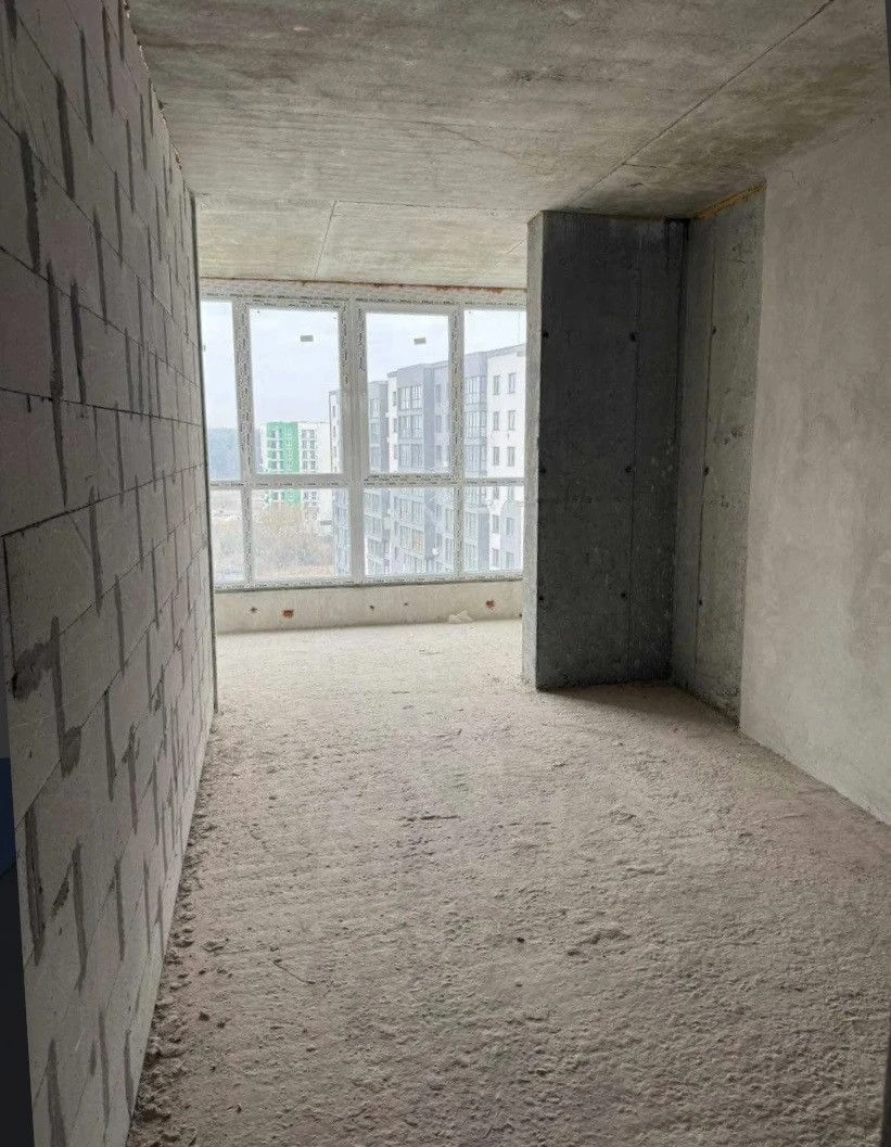 Sale of a one-bedroom apartment at 151 Roksolany Street.