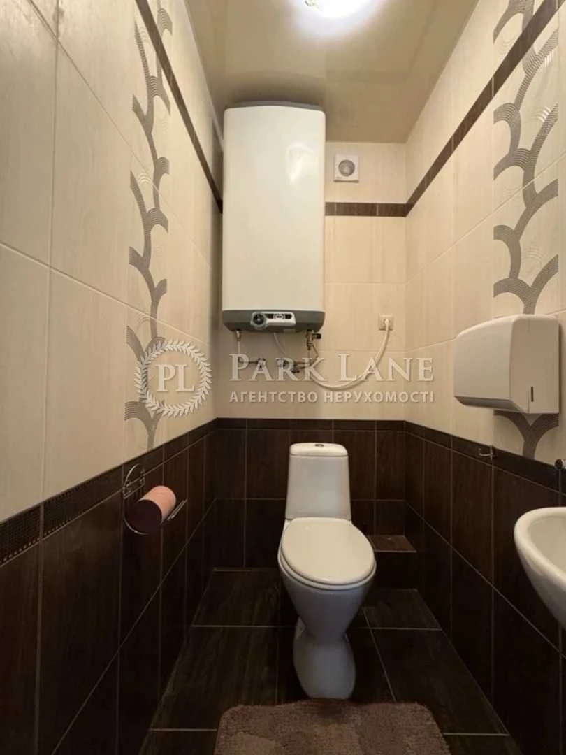 Ясинуватский проспект 11, ЖК The Lakes. Тихое место, качественный