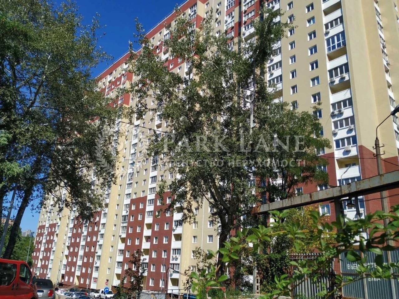 Ясинуватский проспект 11, ЖК The Lakes. Тихое место, качественный