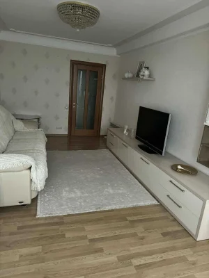 For Sale: 3-bedroom apartment at Mykola Rudenko 18