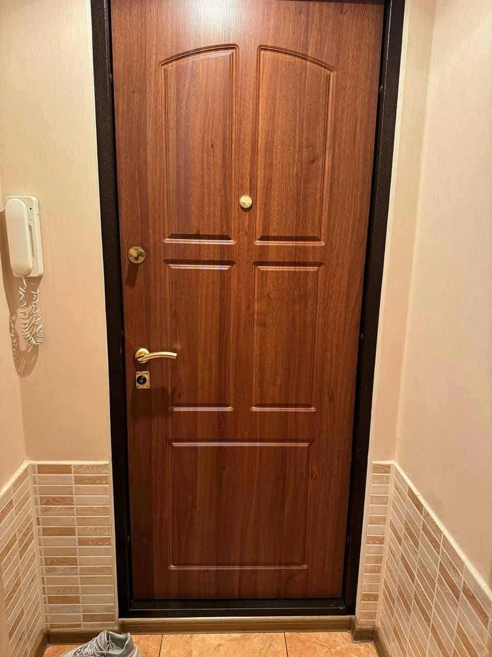 For Sale: 3-bedroom apartment at Mykola Rudenko 18