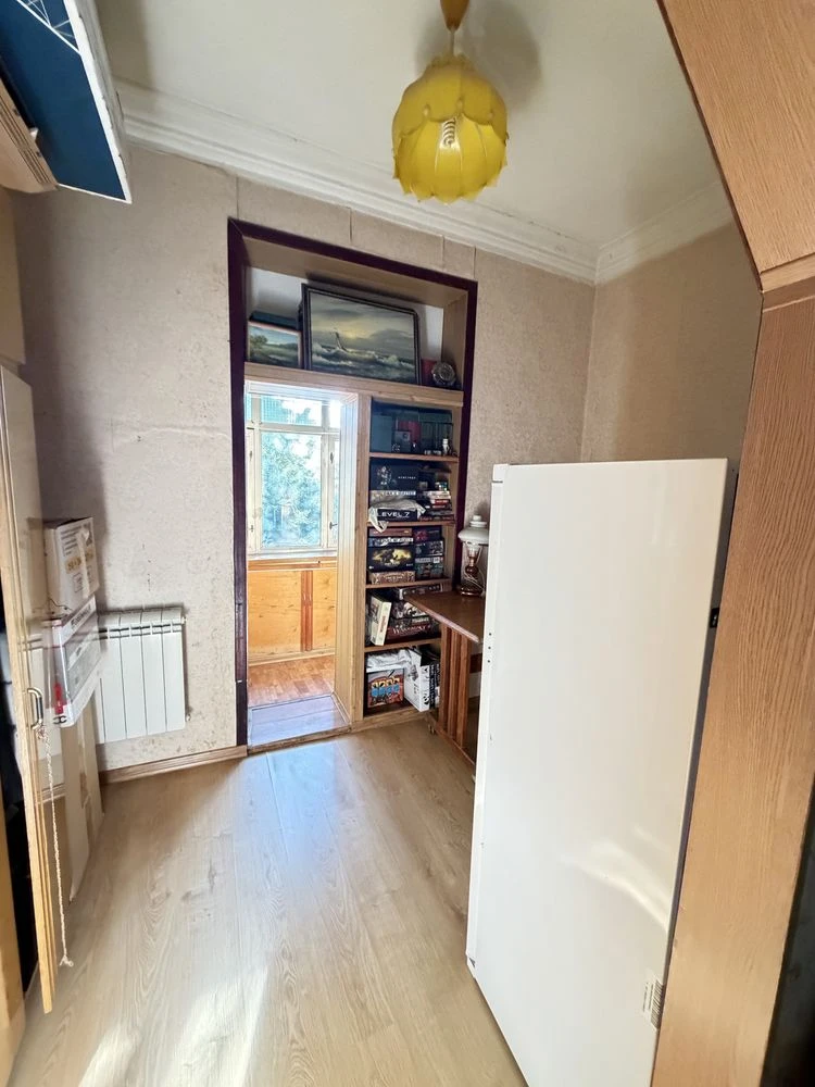 3-room apartment in a brick building, in the center, Zabotynsky