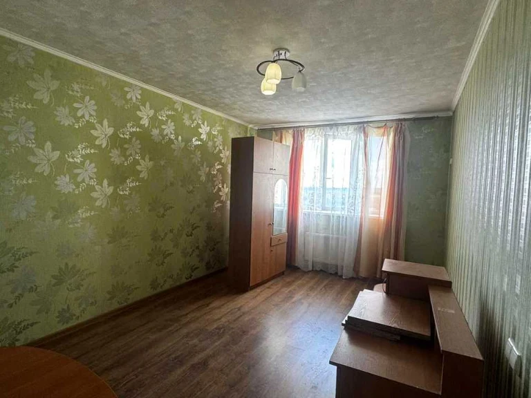 Apartment. Kharkiv, Peremohy Avenue.