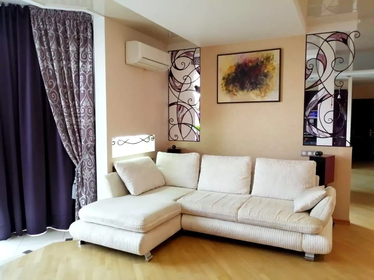 Оренда квартири 4-кімн. 150 м² 5/10 пов.