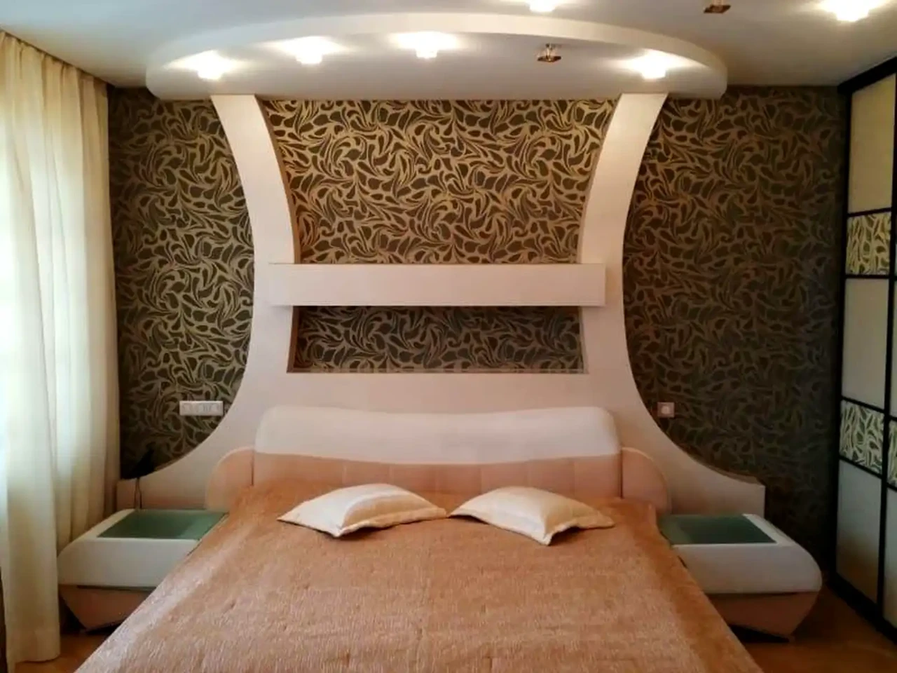 Оренда квартири 4-кімн. 150 м² 5/10 пов.