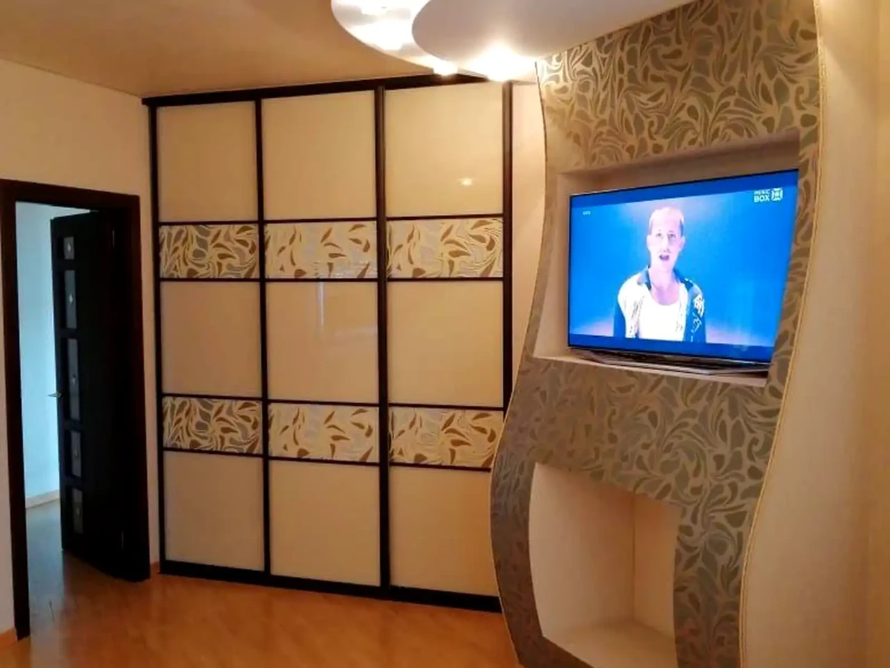 Оренда квартири 4-кімн. 150 м² 5/10 пов.