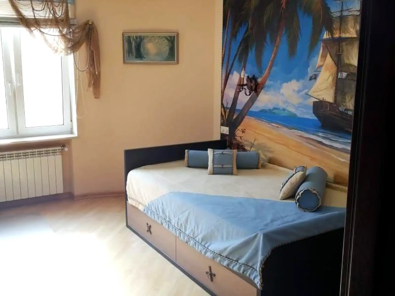 Оренда квартири 4-кімн. 150 м² 5/10 пов.