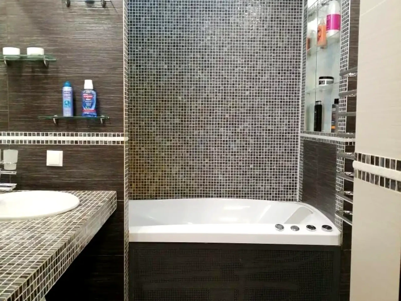Оренда квартири 4-кімн. 150 м² 5/10 пов.