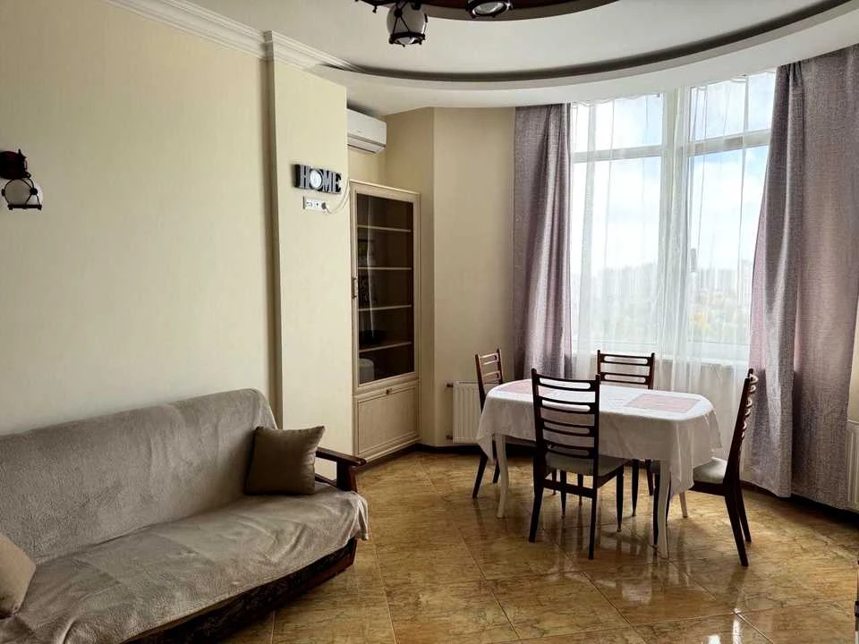Apartment. Odesa, French Boulevard.