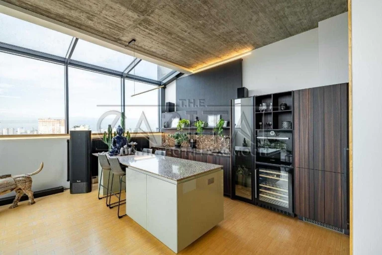 Rent: Unique Designer Apartment in AuRoom Residential Complex, 100 sq m