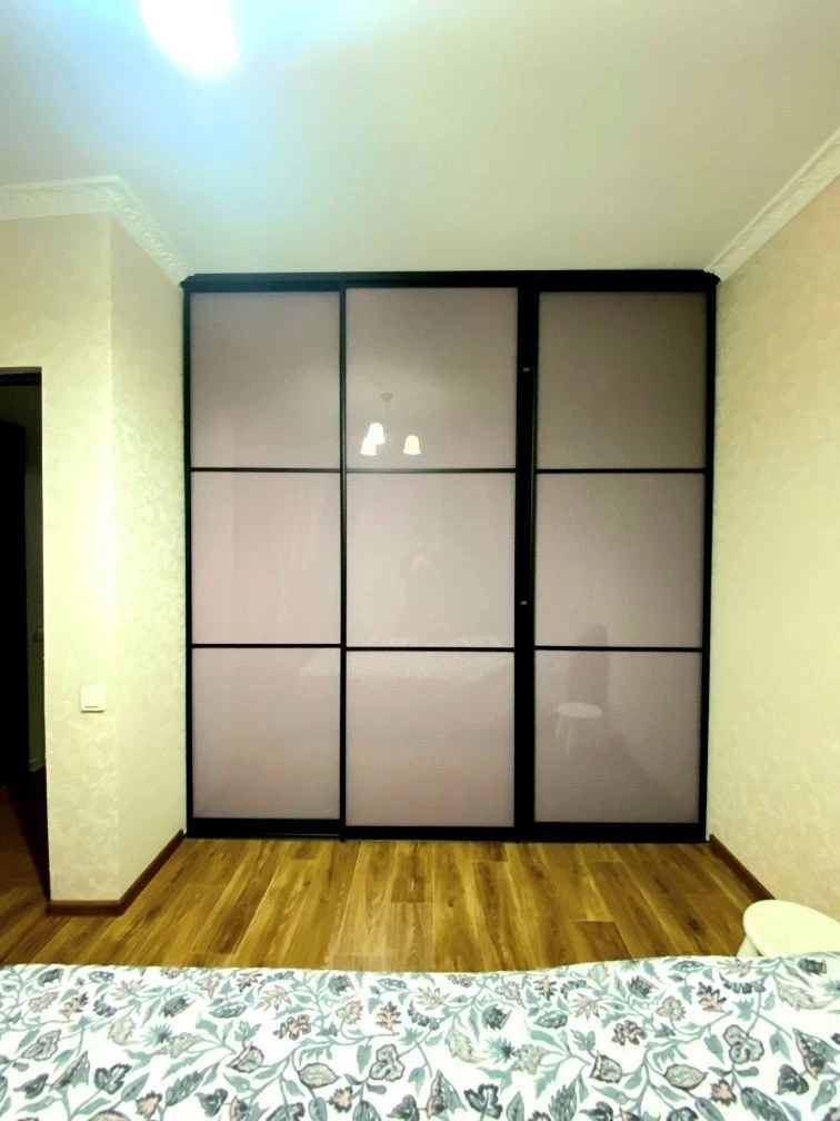Nauki 80a, 3-room apartment