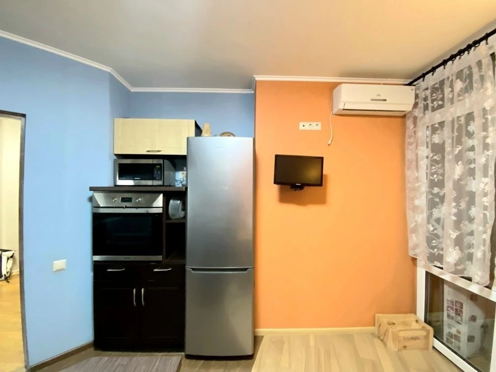 Nauki 80a, 3-room apartment