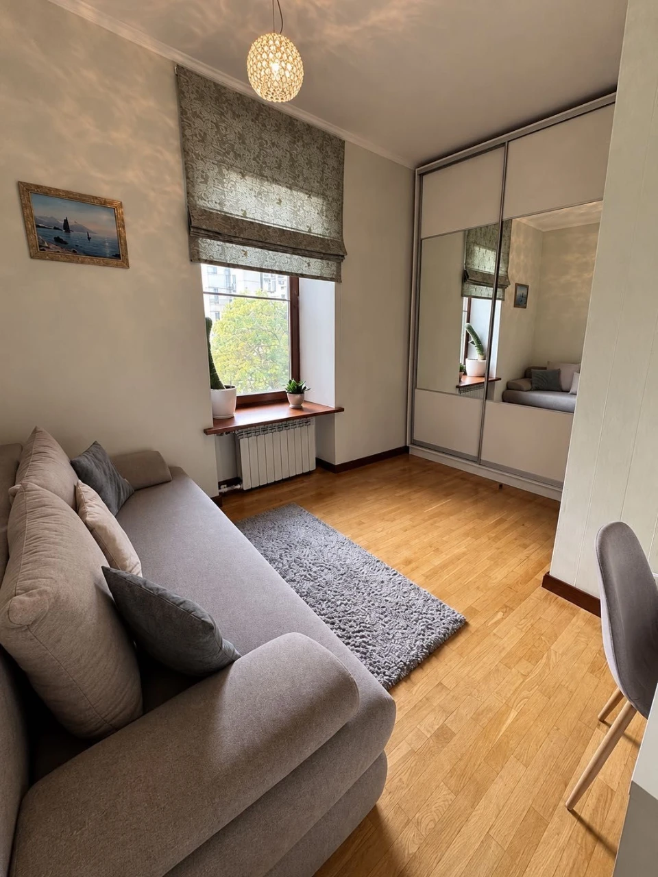 3 Bedroom Apartment near Zoloti Vory, 90 sq m, Oleksa Honchar Street