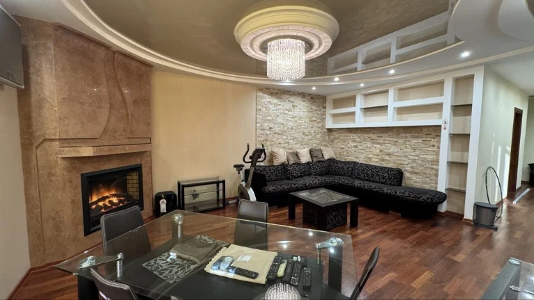Rent an apartment, Akademmishtse, Osinnaya 33. No commission.