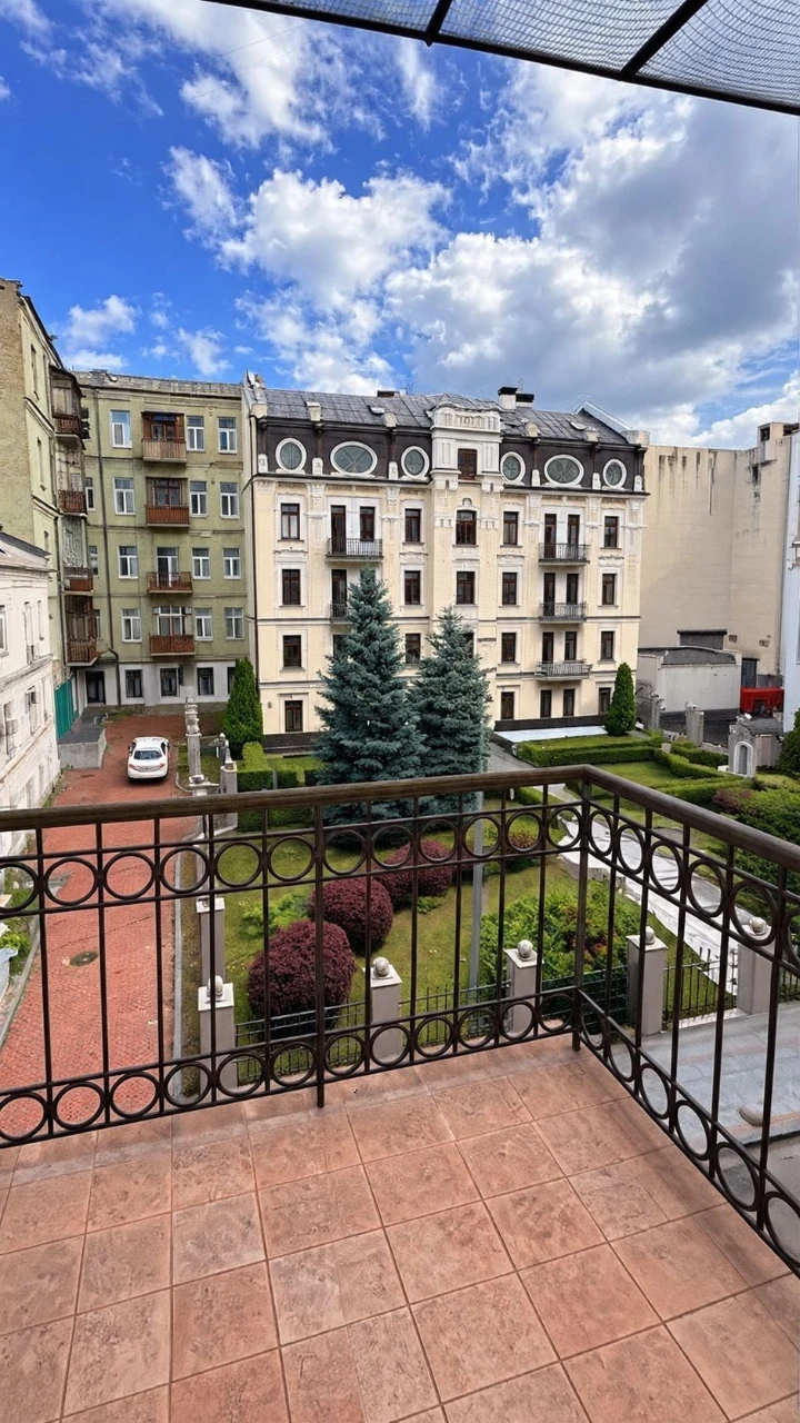 3-кімнатна квартира, 90 м², Центр, Майдан Золоті Ворота, Шевченківський, Софіївська