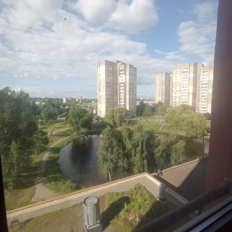 Простора квартира в новому будинку