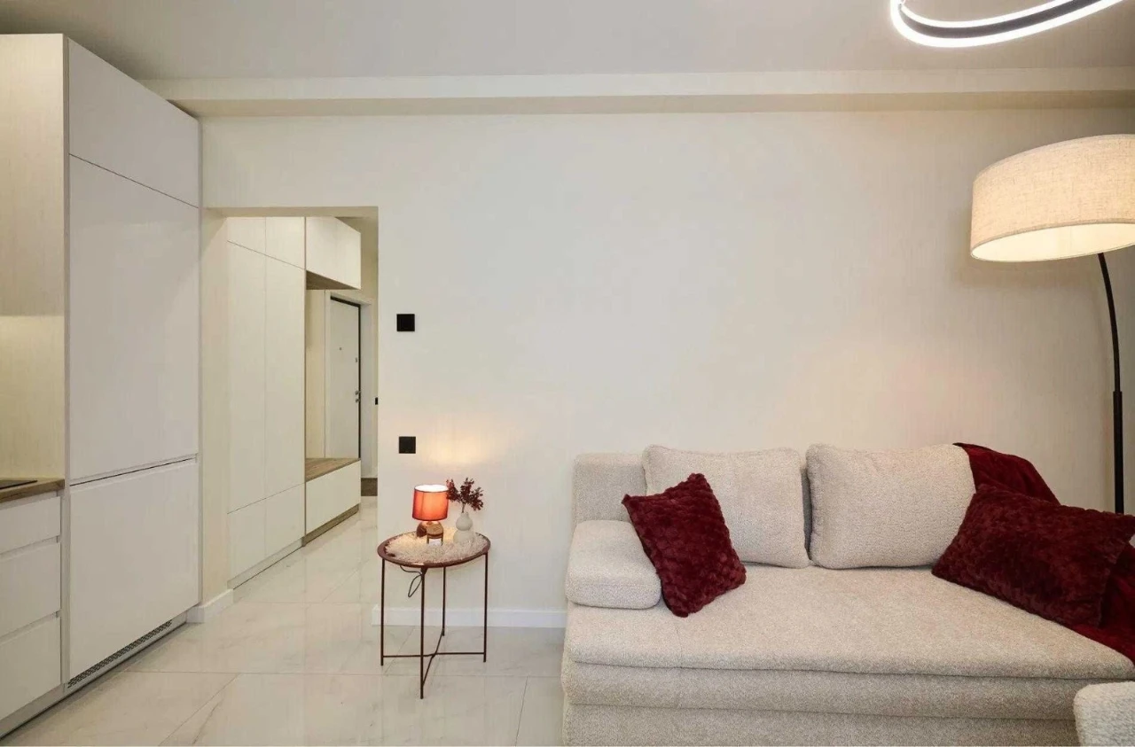 Long-term Rental: New England Residential Complex, Maximovych Street
