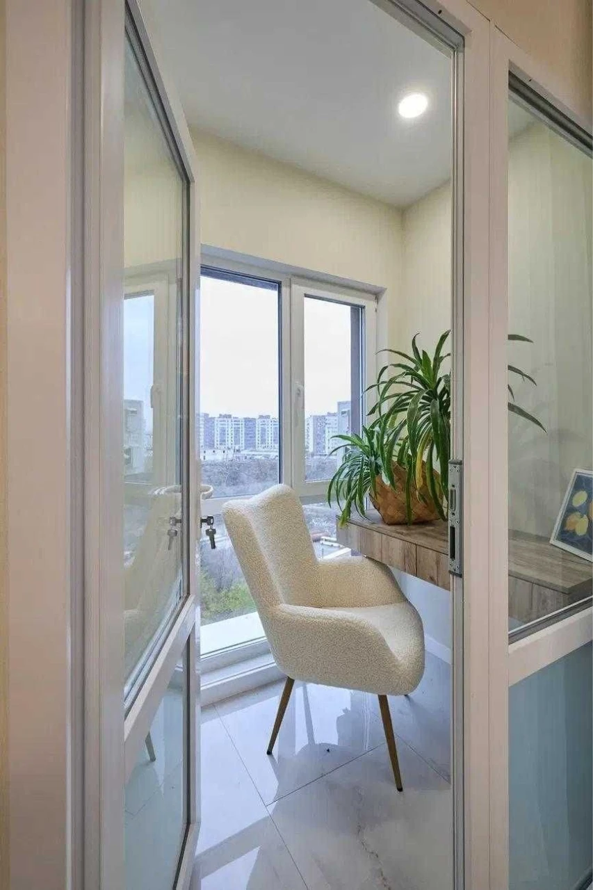 Long-term Rental: New England Residential Complex, Maximovych Street