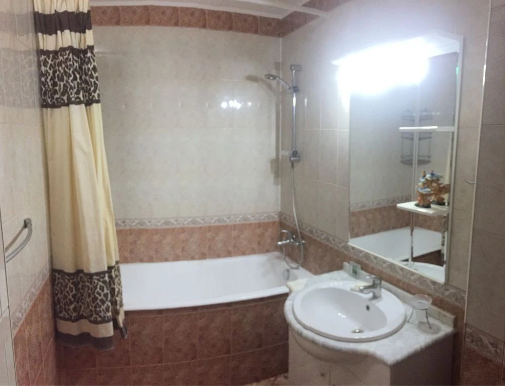 Сдается квартира. Метро Харьковская. улица Братства Тарасы
