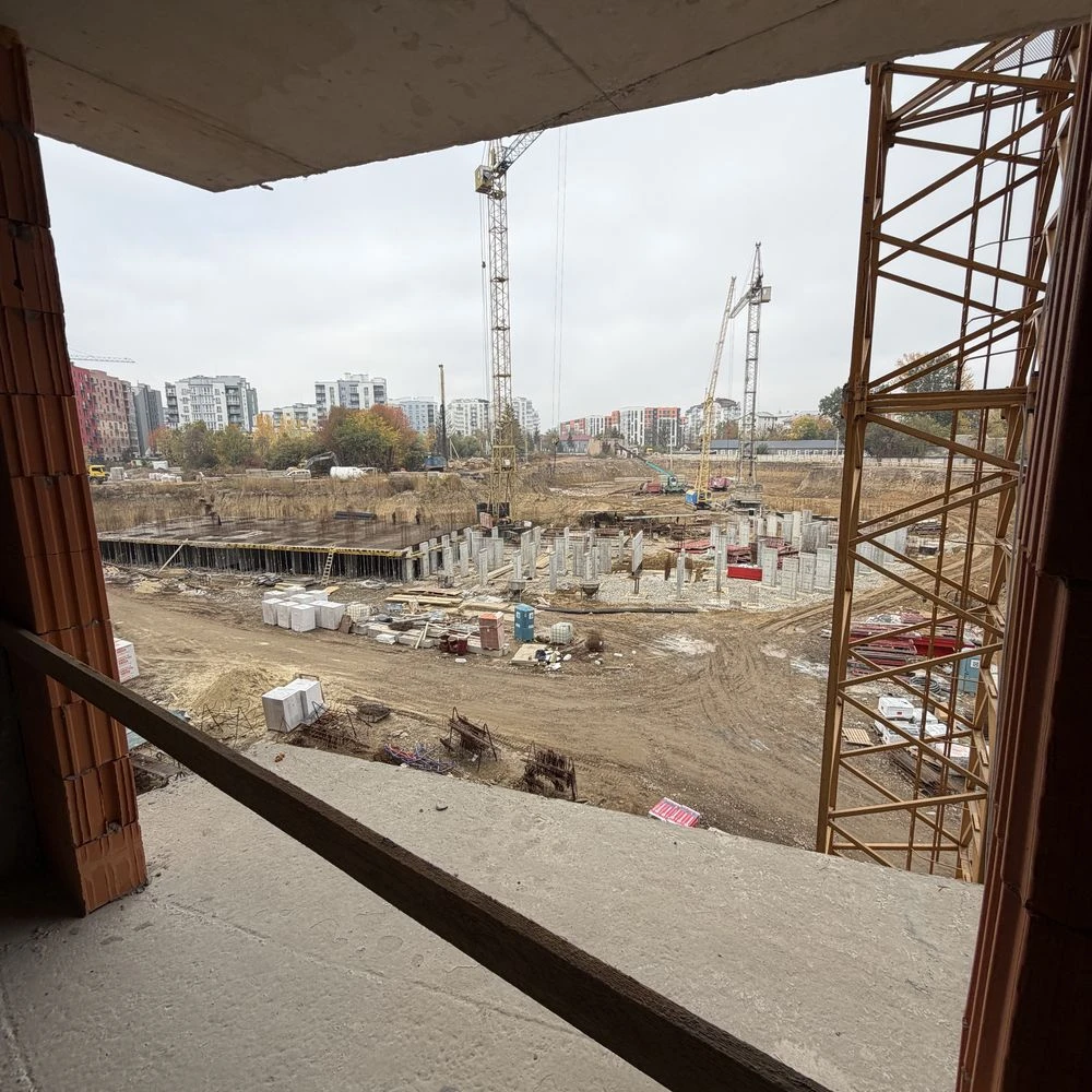 CENTRE 1-bedroom apartment, National Guard Street, park