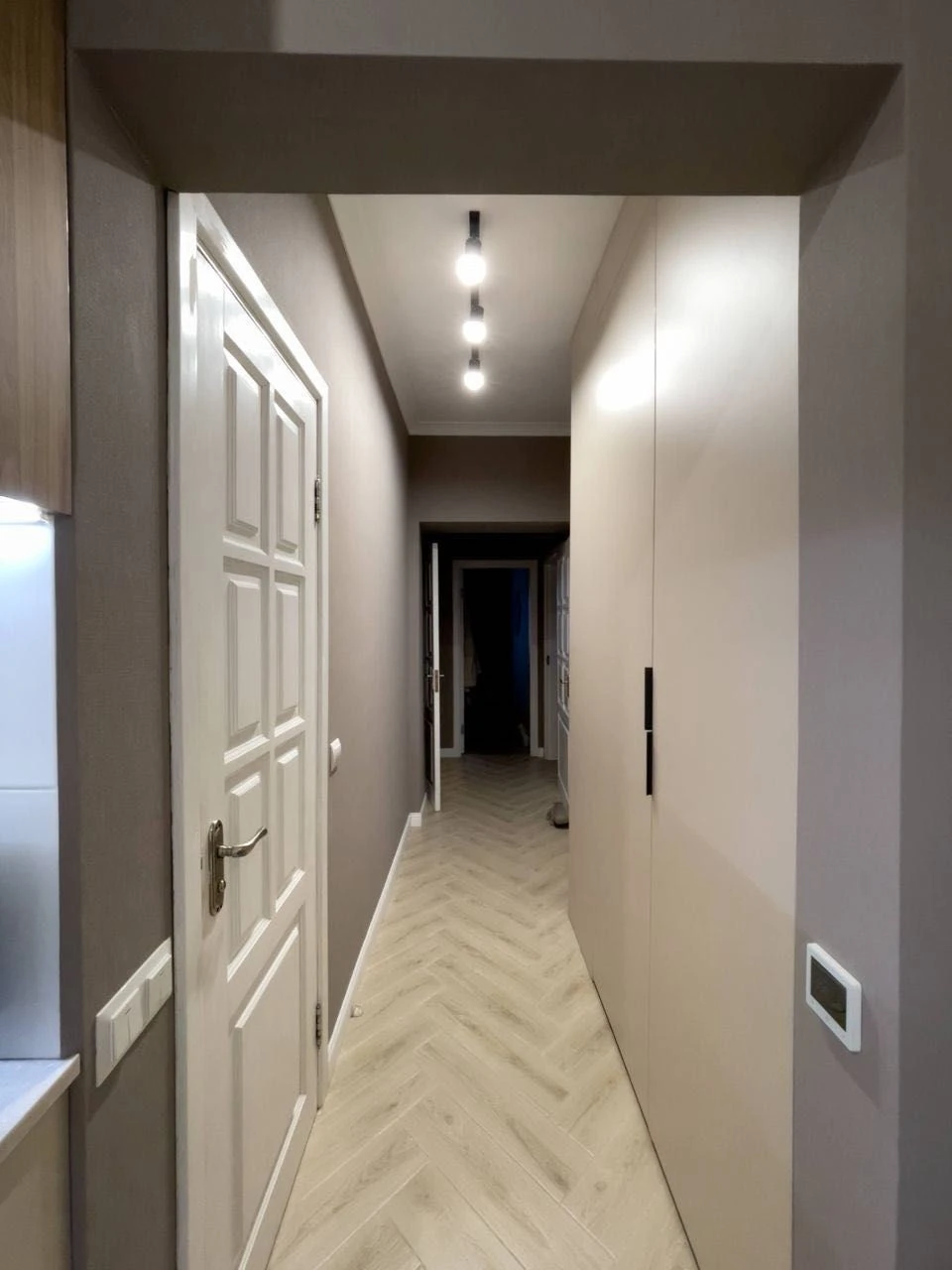 2-bedroom apartment near "Palace of Ukraine" station. PROPERTY FROM OWNER