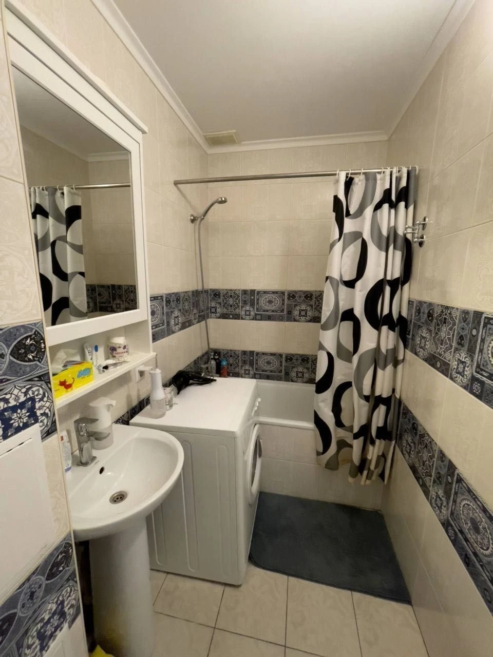 2-bedroom apartment near "Palace of Ukraine" station. PROPERTY FROM OWNER
