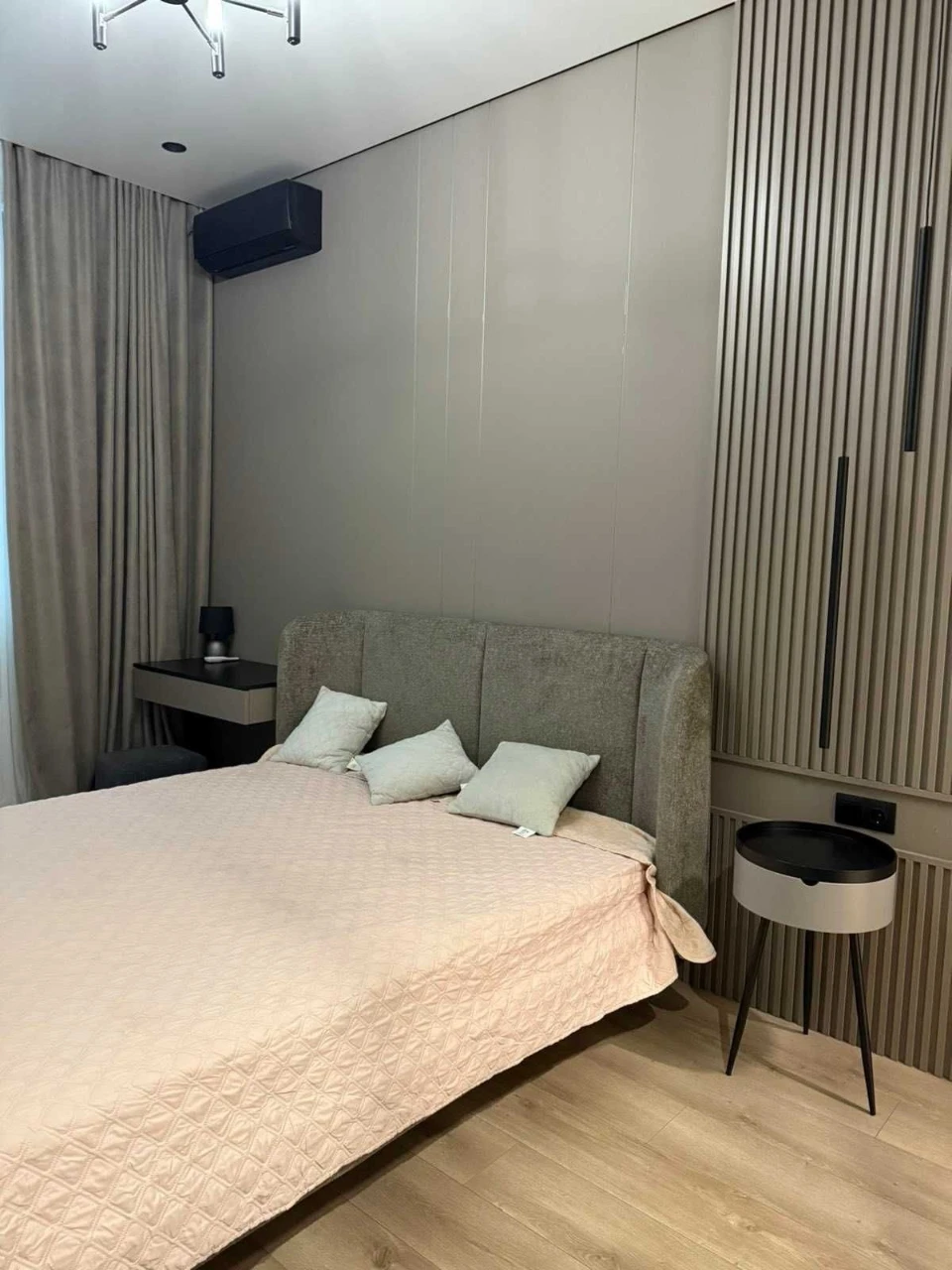 Rent 1-bedroom apartment in Manhattan City Residence in Invertor complex