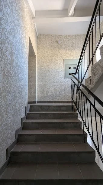 Sale of a furnished 2-room apartment ready for renovation