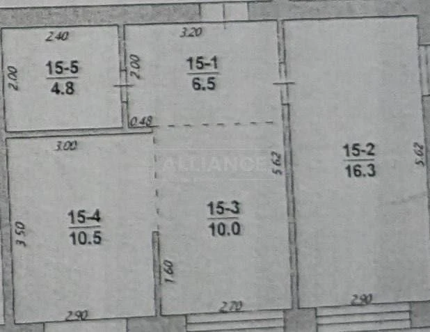 Sale of a furnished 2-room apartment ready for renovation