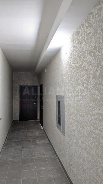 Sale of a furnished 2-room apartment ready for renovation