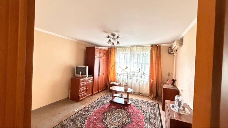 Продам квартиру в Таїрові – Левітан, кут Небесної