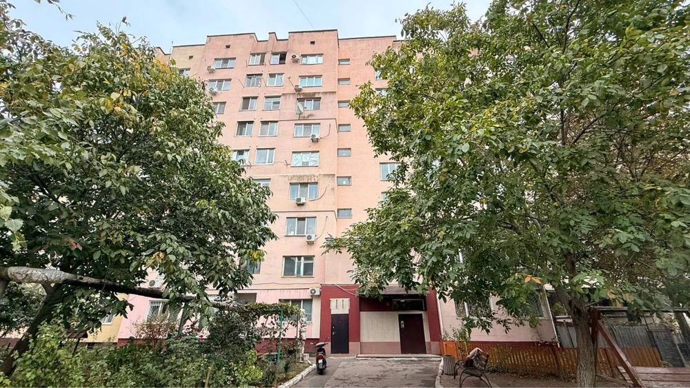 Продам квартиру в Таїрові – Левітан, кут Небесної