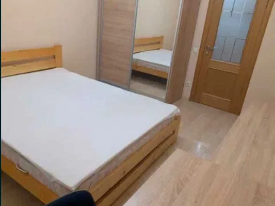 Apartment. Akademika Yefremova Street, Akademicheskoye