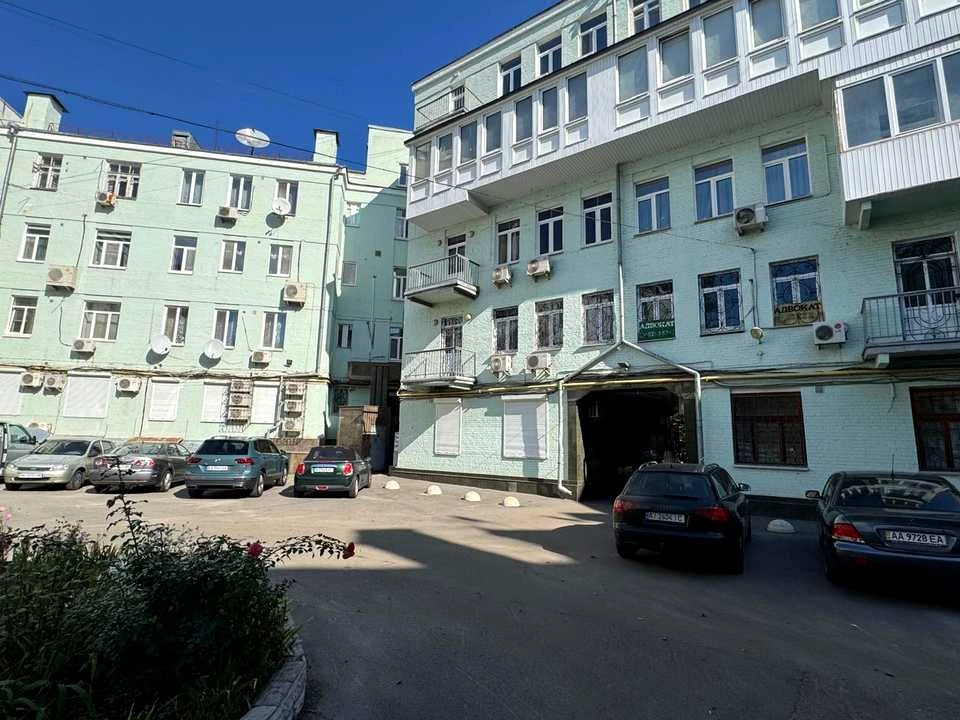 Квартира. Київ, проспект Михаила Грушевського