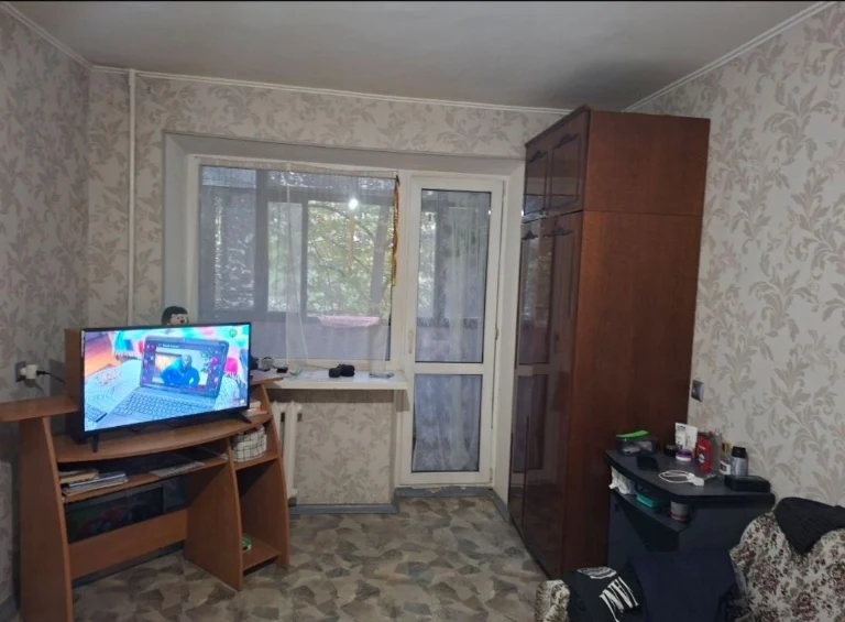 1 ком. ул.Южная , ЮТЗ, 3/5 кирп. 22990
