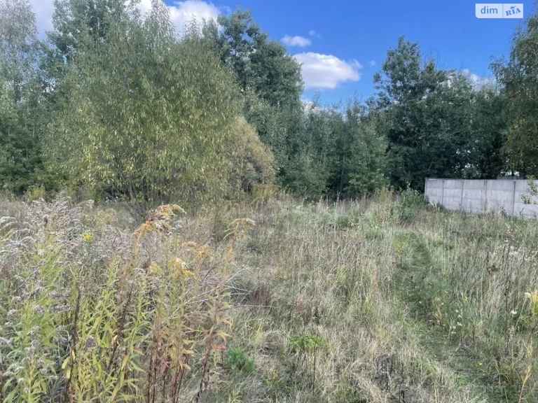Продаж земельного ділянки під житлову забудову в Крошні