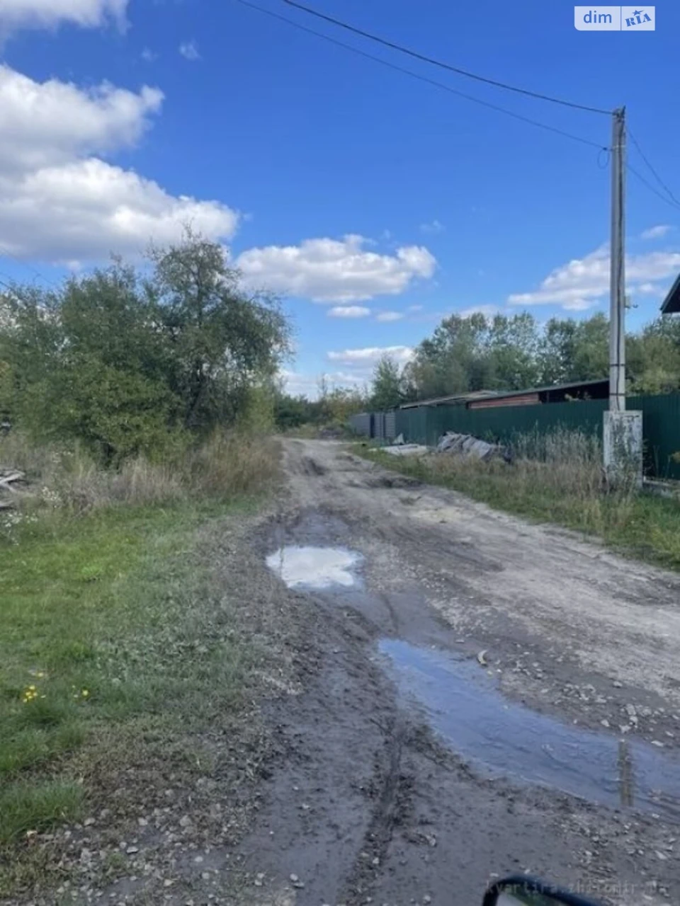 Продаж земельного ділянки під житлову забудову в Крошні