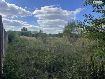 Продаж земельного ділянки під житлову забудову в Крошні
