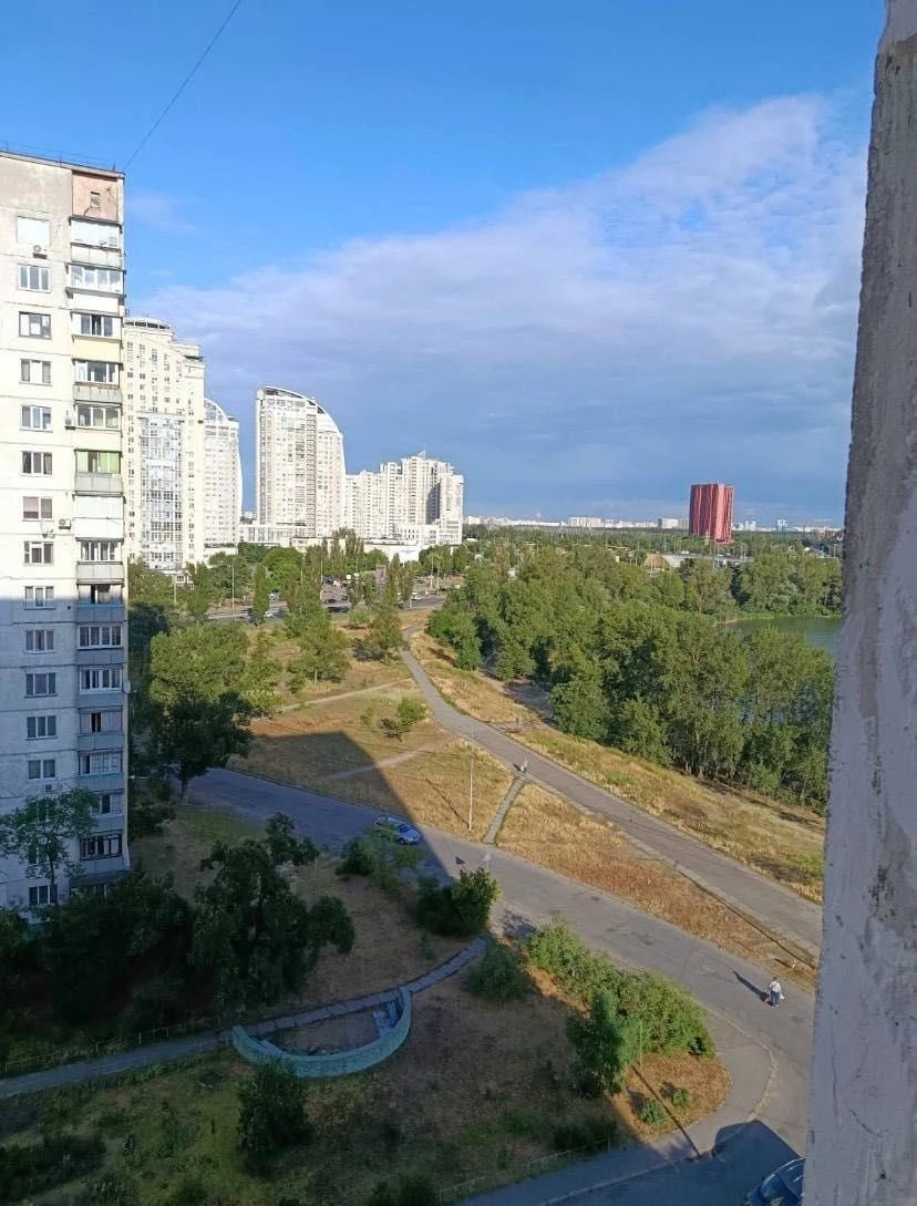 Без комісії! Видова 1-кімнатна на Оболоні біля озера вул. Пр