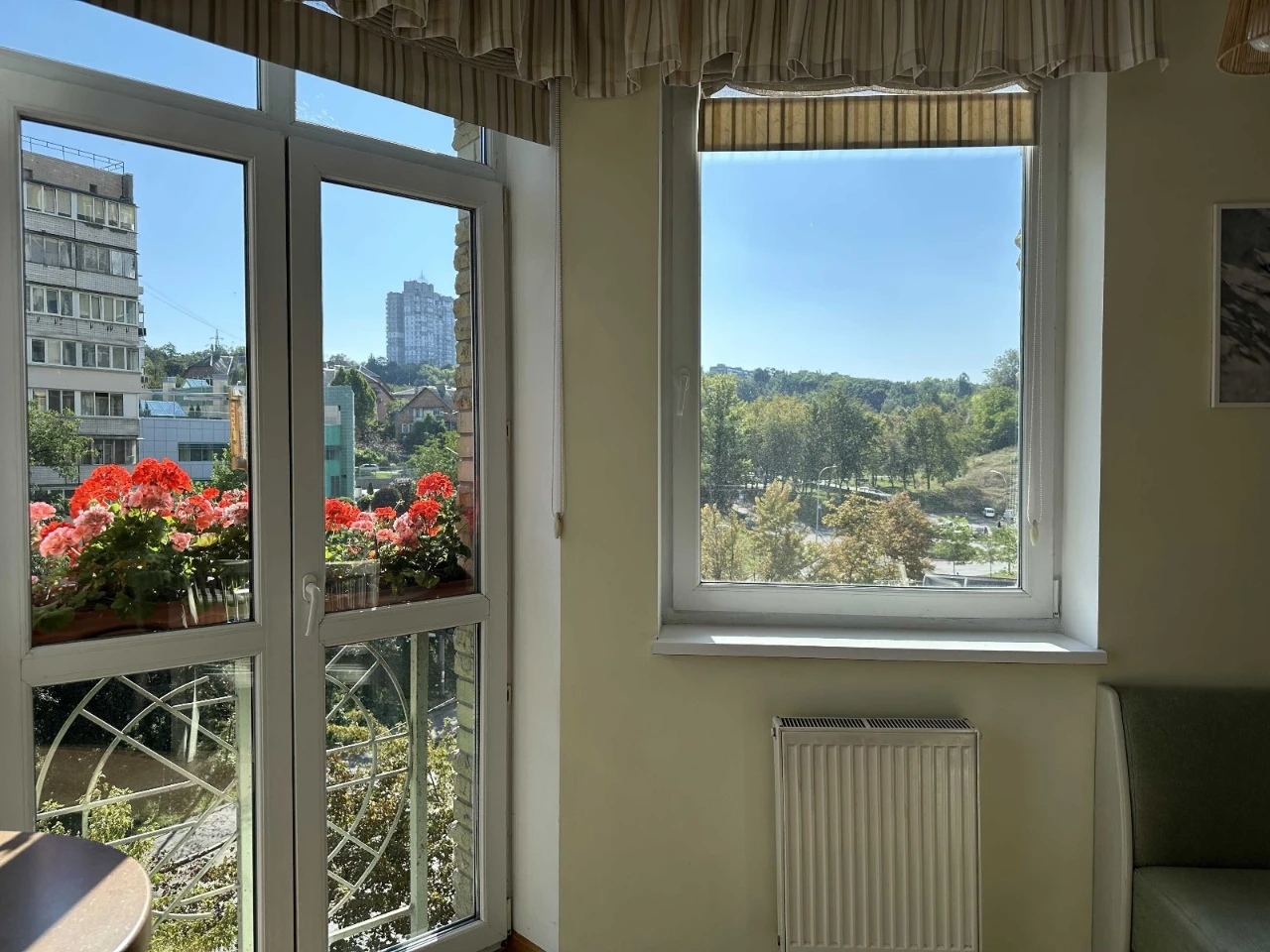 OWNER! 2-room apartment Por Rok Smaragdov Street
