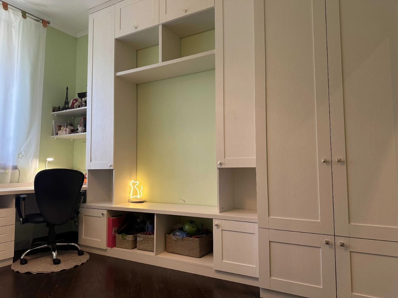 OWNER! 2-room apartment Por Rok Smaragdov Street